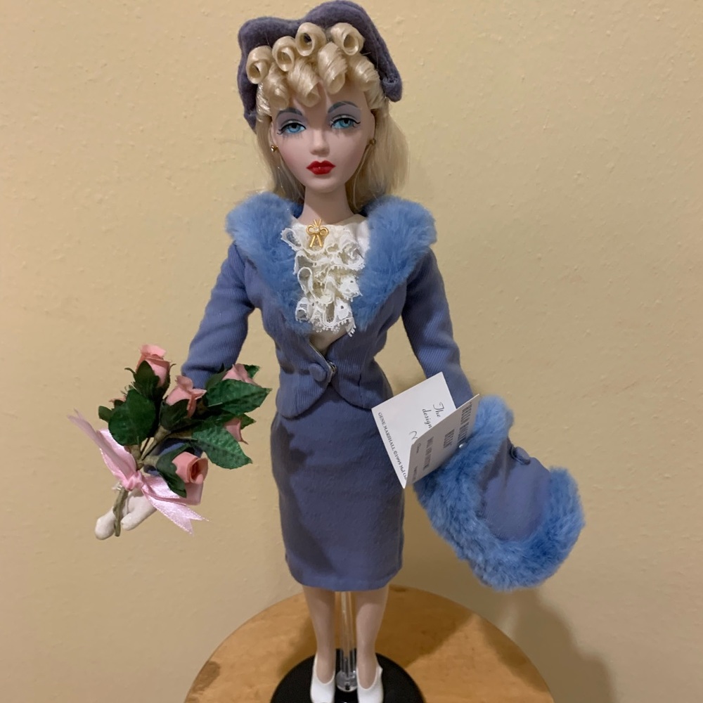 Gene Marshall doll 16 inch see pic for description.blonde blue eyes.